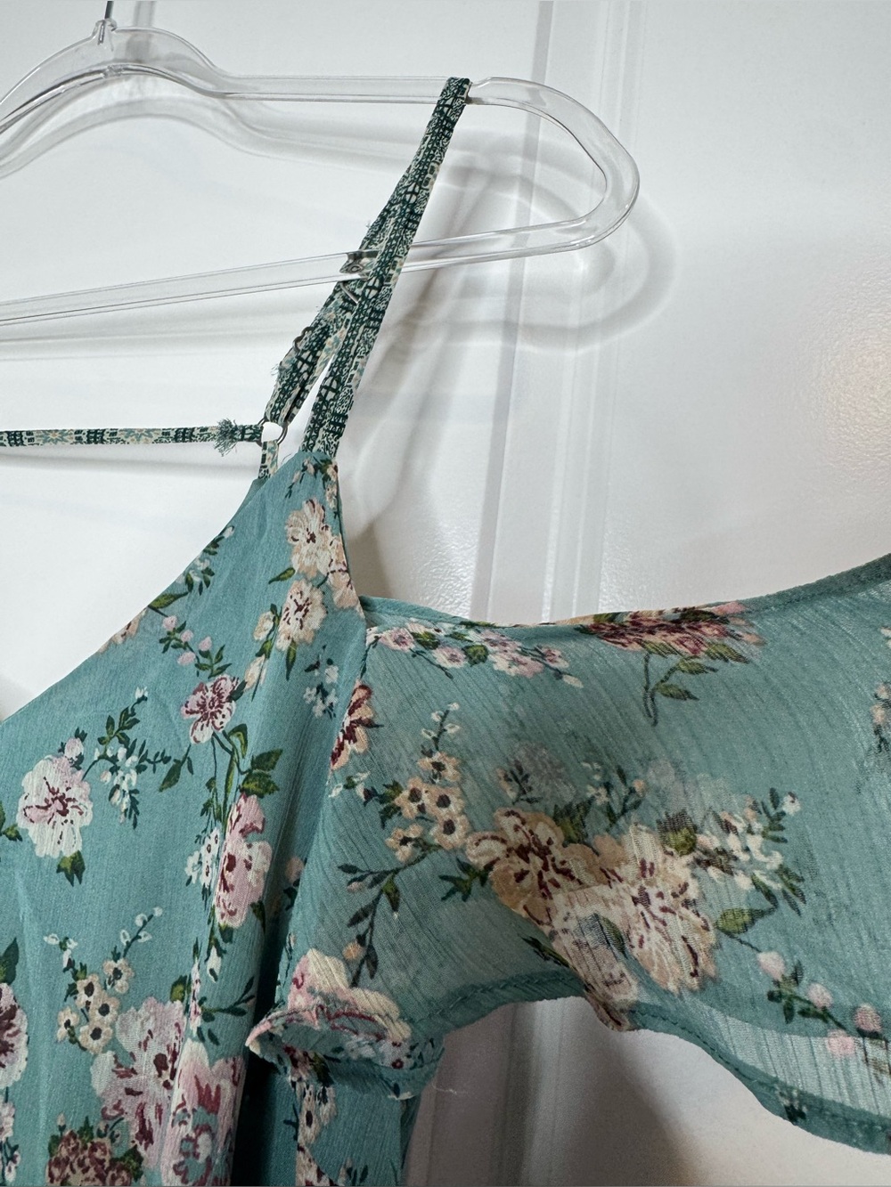 Xhilaration Mint Floral Spaghetti Strap Cami size small - Picture 4 of 5